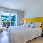 Canas Beach, Ground Floor First Line Beach, Golden Mile Appartement *