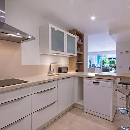 Apartman Canas Beach, Ground Floor First Line Beach, Golden Mile