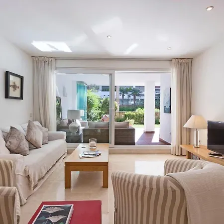 Canas Beach, Ground Floor First Line Beach, Golden Mile Appartement