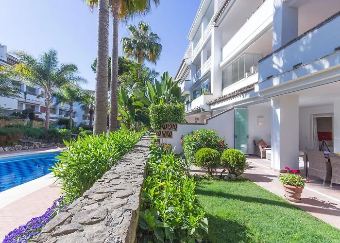 Canas Beach, Ground Floor First Line Beach, Golden Mile Апартаменты *