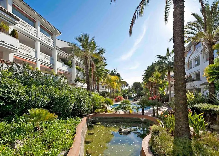 Canas Beach, Ground Floor First Line Beach, Golden Mile Апартаменты *